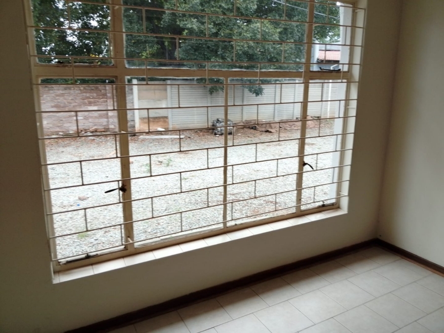 5 Bedroom Property for Sale in Roosheuwel North West